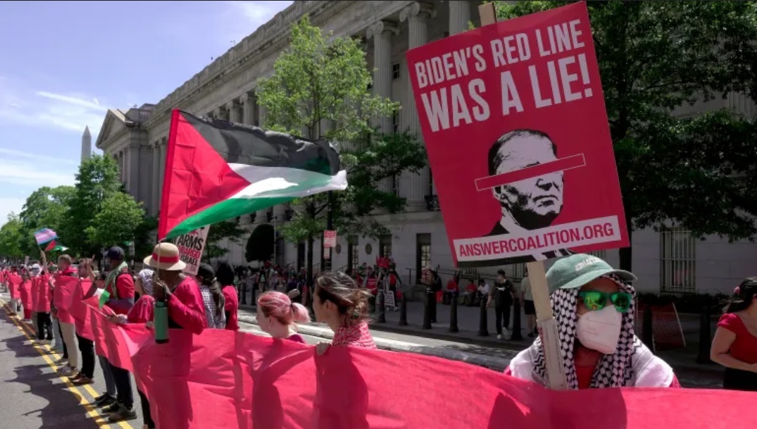 دانشجویان آمریکایی دور کاخ سفید خط قرمز کشیدند +فیلم