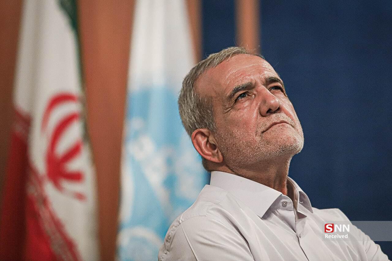 اصلاح طلبانِ دانشگاه علیه پزشکیان / روایتی از جلسه نیمه‌کاره کاندیدای ریاست جمهوری در دانشگاه تهران