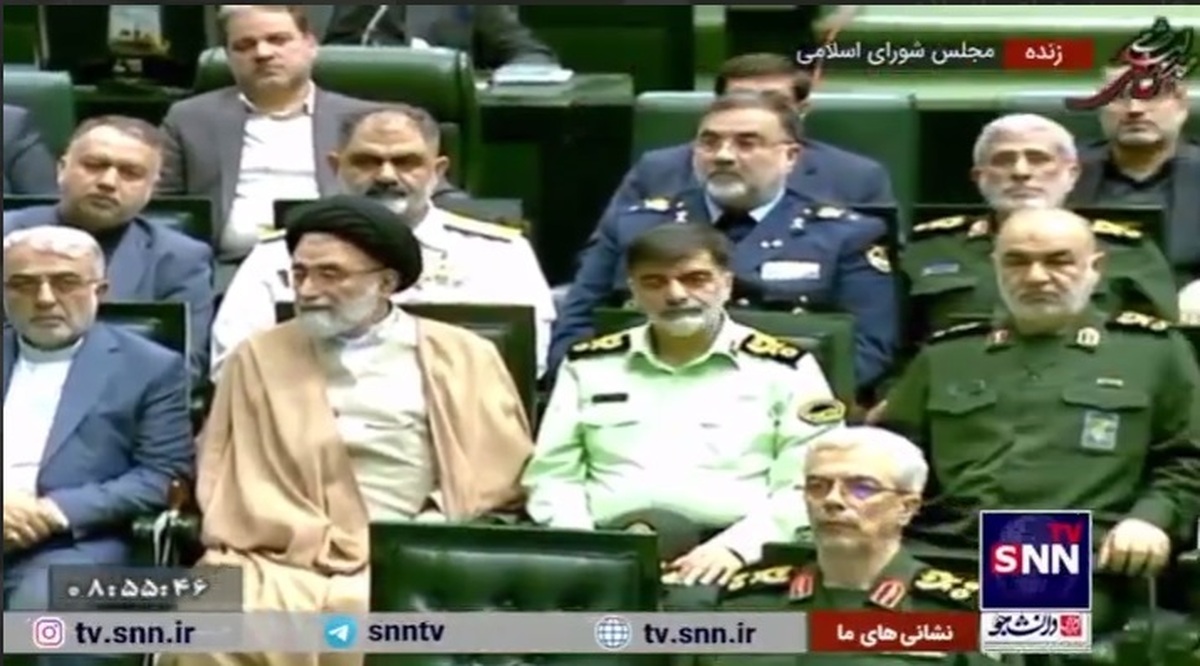 حضور مقامات لشکری و کشوری به مناسبت آغاز دوره دوازدهم مجلس