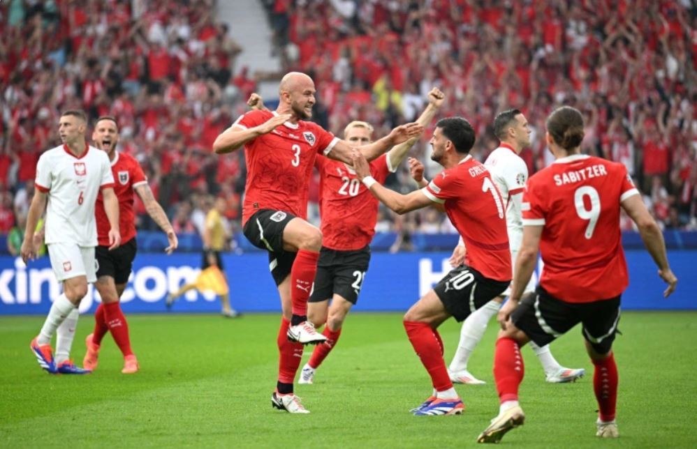 اتریش 3-1 لهستان / ناکامی لوا و یاران