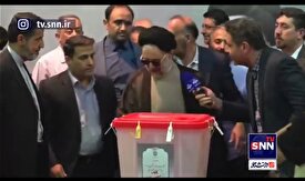 محمد خاتمی رای خود را در صندوق انداخت