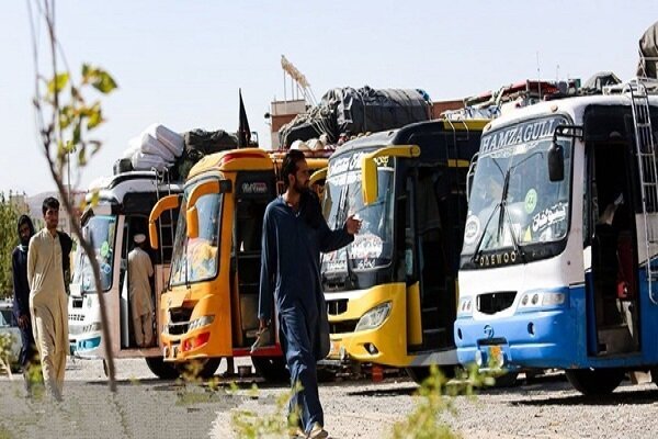 کنترل دقیق تخلفات اتوبوس‌های پاکستانی در ایام اربعین