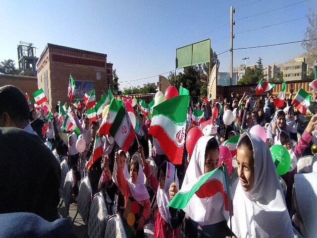 شادترین مهر ایران را برای دانش‌آموزان برگزار می‌کنیم