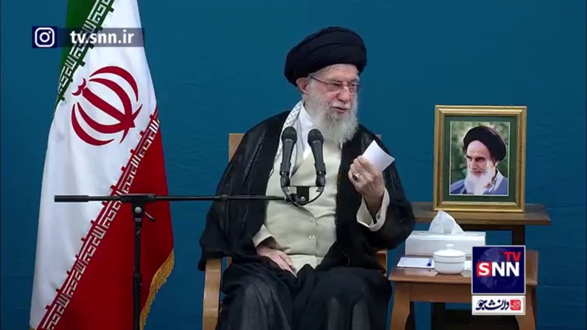 رهبر انقلاب خطاب به اعضای دولت چهاردهم: حتماً به میان مردم و به سفر&zwnj;های استانی بروید؛ به این حرف&zwnj;ها که به شما بگویند پوپولیست و عوام&zwnj;گرا، اعتنا نکنید