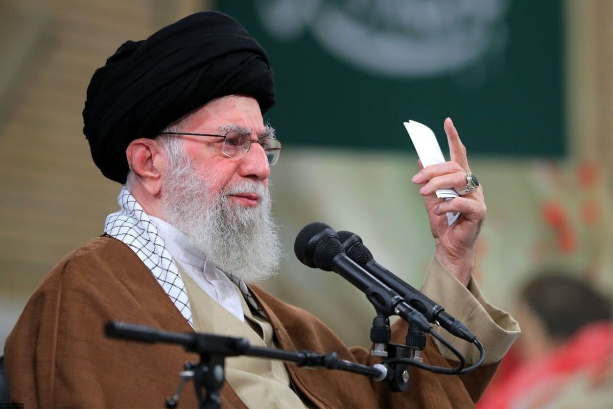 رهبر انقلاب: خون شهید سیدحسن نصرالله بر زمین نخواهد ماند / ضربات جبهه مقاومت کوبنده‌تر خواهد شد