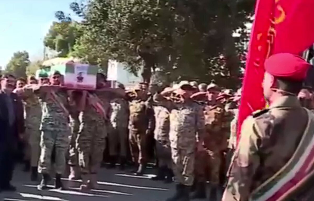 تشییع پیکر مطهر شهید سجاد منصوری در کرمانشاه