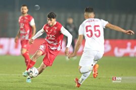 دیدار تیم‌های فوتبال پرسپولیس و نساجی مازندران