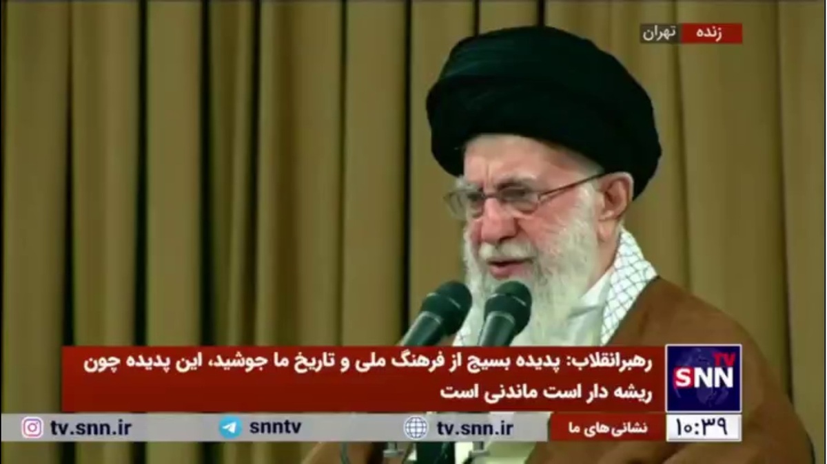 رهبر انقلاب: بسیج در درجه اول یک مکتب و اندیشه و تفکر و یک شبکه‌سازی فرهنگی و اجتماعی است