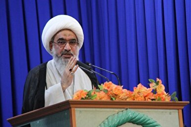 امام جمعه بوشهر: مسئولان مردمداری را در اولویت قرار دهند