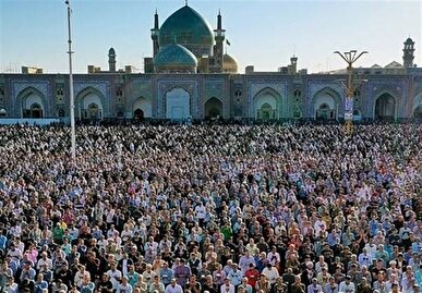 اقامه نماز عید فطر شهرکردی‌ها در مشهد