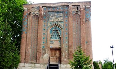 اتمام محوطه سازی گنبد ۷۲۰ ساله غفاریه مراغه