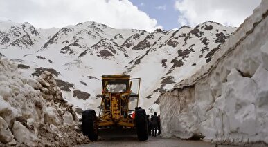 بازگشایی گردنه برفی بیژن پس از مسدودی چندماهه