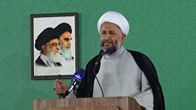 خطیب جمعه سمنان: قدرت اقتصادی و نظامی، ابزار مقابله با استعمار است