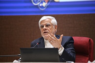 عارف: دولت با دو موضوع گران‌فروشی و احتکار رو‌به‌رو بود