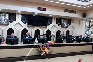 بررسی وضعیت خادمان قرآنی در جلسه با رئیس سازمان اوقاف