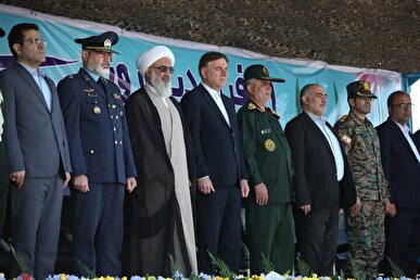 استاندار بوشهر: ارتش نماد حفظ تمامیت ارضی کشور است