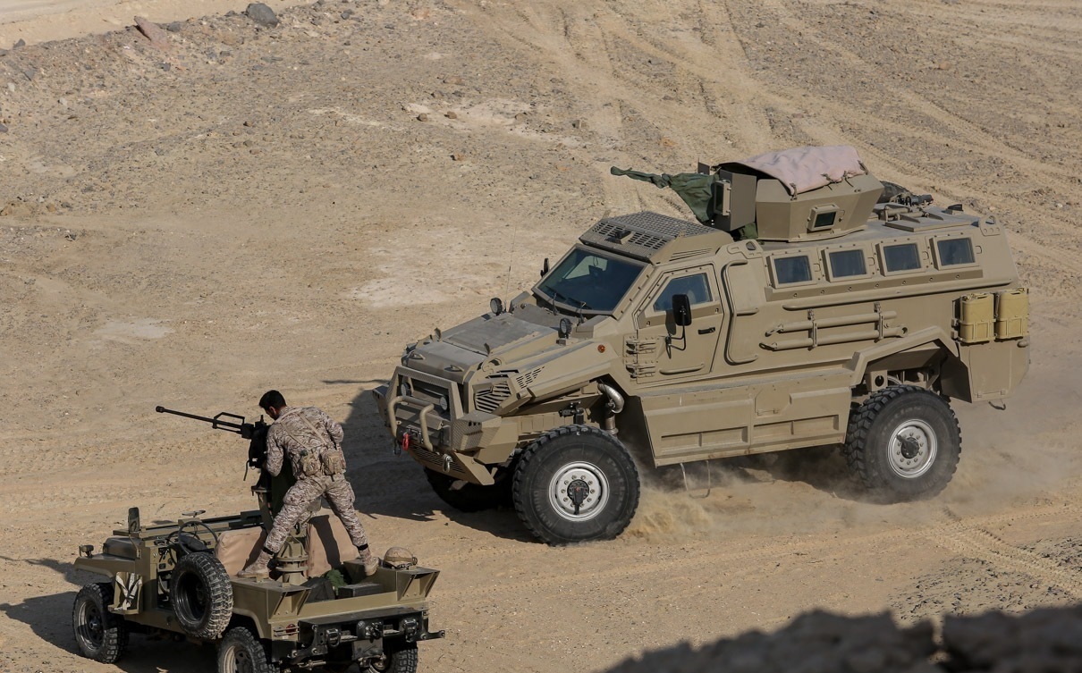 زره پوش ایرانی که از موتور و فنی کامیون های بنز مایلر بهره میبرد!/ امرپ کیا2، گزینه کم هزینه و قدرتمند برای تجهیز مرزبانان زره پوش ایرانی که از موتور و فنی کامیون های بنز مایلر بهره میبرد!/ امرپ کیا2، گزینه کم هزینه و قدرتمند برای تجهیز مرزبانان