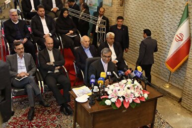 لزوم انتقال صنایع فولاد به کنار منابع آب آزاد و سواحل