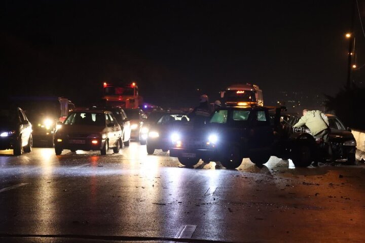 تصادف زنجیره‌ای ۶ خودرو در جاده محلات-خمین ۱۰ مصدوم برجای گذاشت