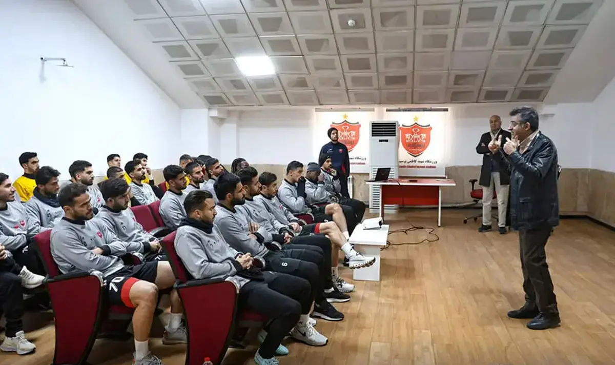 برگزاری کارگاه&zwnj;های آموزش داوری و پزشکی برای بازیکنان پرسپولیس