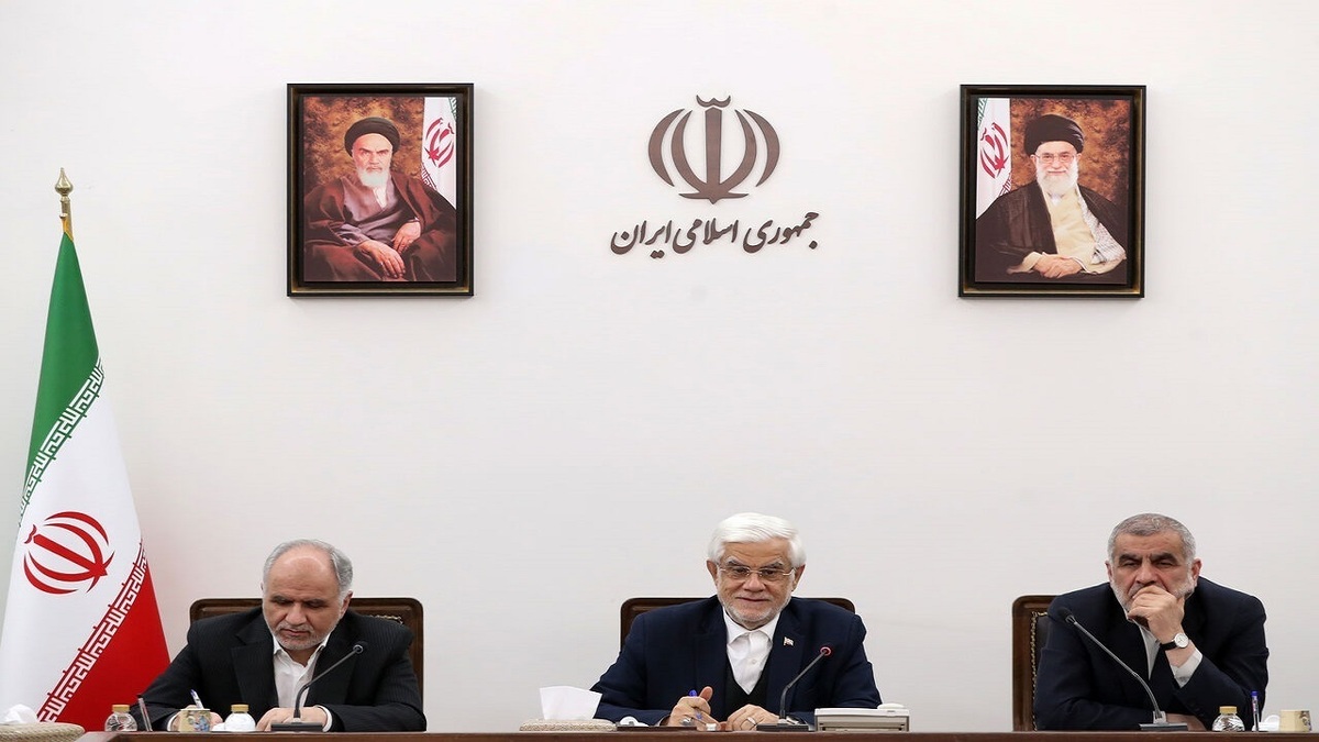 عارف: نظام در فرایند گزیر بانک آینده، اقتدار خود را در برخورد با متخلفین نشان داد