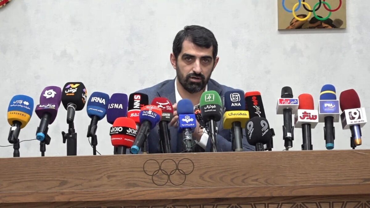 رئیس فدراسیون بسکتبال: تصمیم فیبا علیه ایران بی‌دلیل بود/ بحث کناره گیری استقلال نادرست است + فیلم