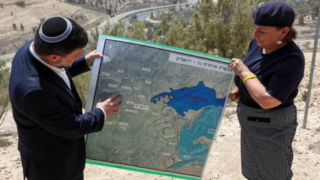 چگونه رژیم صهیونیستی شهرکسازی در کرانه باختری را گسترش داد؟ چگونه رژیم صهیونیستی شهرکسازی در کرانه باختری را گسترش داد؟