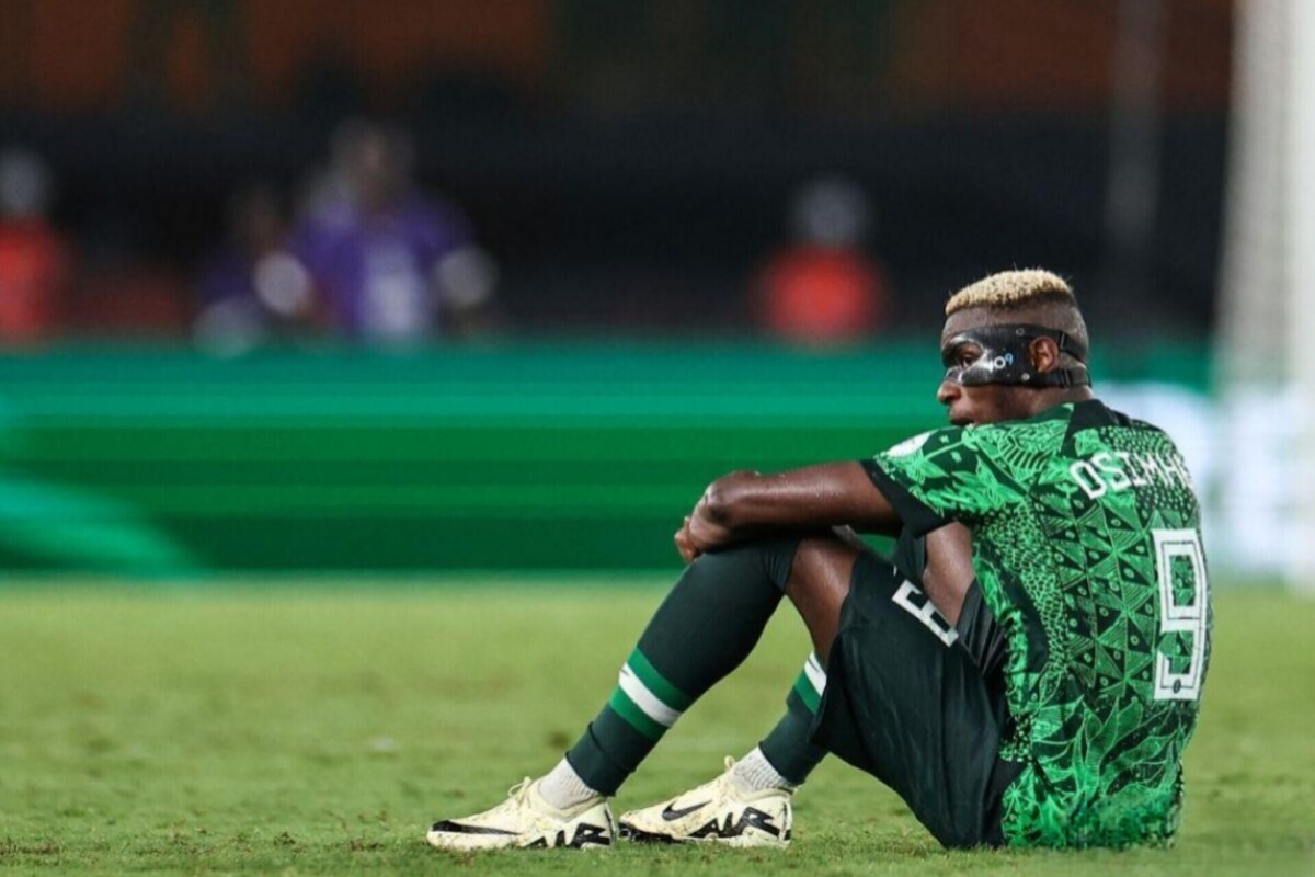 ویکتور اوسیمن در تیم ملی نیجریه حاشیه ساز شد/ اردو تیم را ترک کرد!