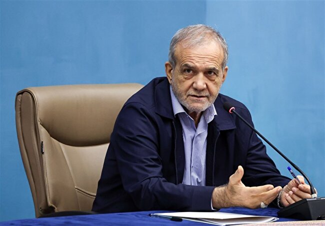 پزشکیان به بانک‌مرکزی رفت / برگزاری کارگروه تضمین امنیت غذایی و بهبود معیشت مردم