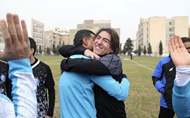 ۳ بازیکن از برنامه های تمرینی استقلال حذف شدند / وزنه برداری آبی پوشان در حواشی مستطیل سبز