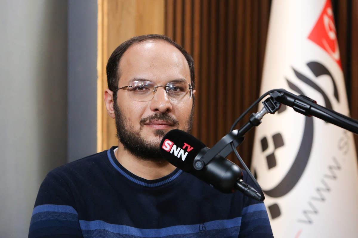 مستاجران: جنبش دانشجویی منفعل&zwnj;تر نشده بلکه مدل جریان&zwnj;سازی تغییر کرده است /  دانشجویان وقتی دیدند مطالبات و شعارهای درون دانشگاه اقتصادی نبود با آن همراهی نکردند + فیلم