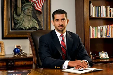 حمله تند مجری سرشناس آمریکایی به سردرگمی پهلوی + فیلم