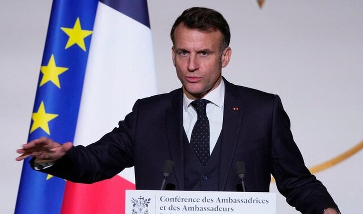 ماکرون: آمریکا از متحدان خود روی برمی‌گرداند