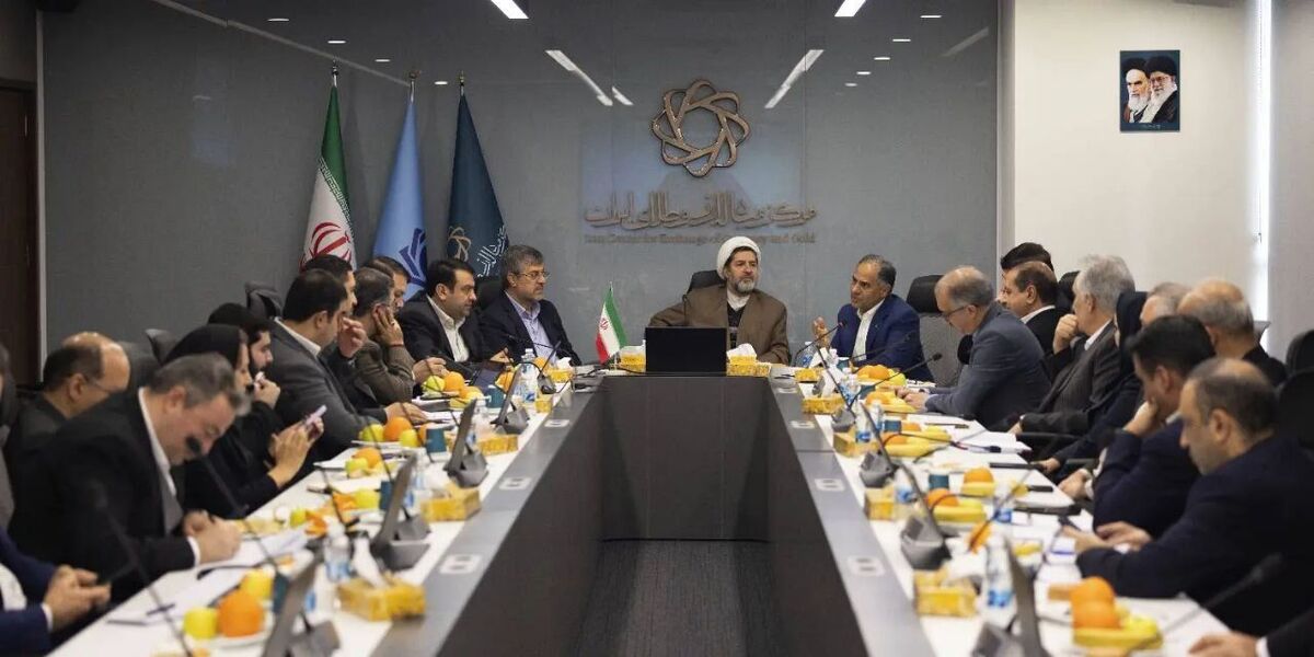 ۵ بانک بزرگ چه برنامه ای برای بازار ارز دارند؟ / خرید و فروش ارز به صورت گسترده با این شبکه انجام می شود