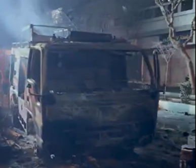 تصاویری از مساجد، حسینیه‌ها و ماشین‌های آتش نشانی که دیشب در تهران توسط تروریست‌های مسلح آتش زده شدند