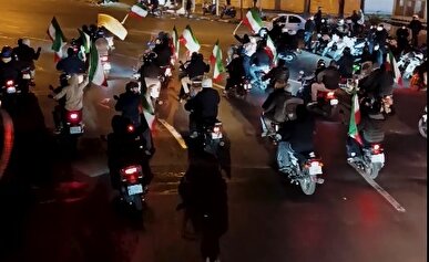 راهپیمایی موتوری خودجوش علیه اغتشاشگران / مردم با وجود مطالبات اقتصادی همچنان پای کار ایران هستند