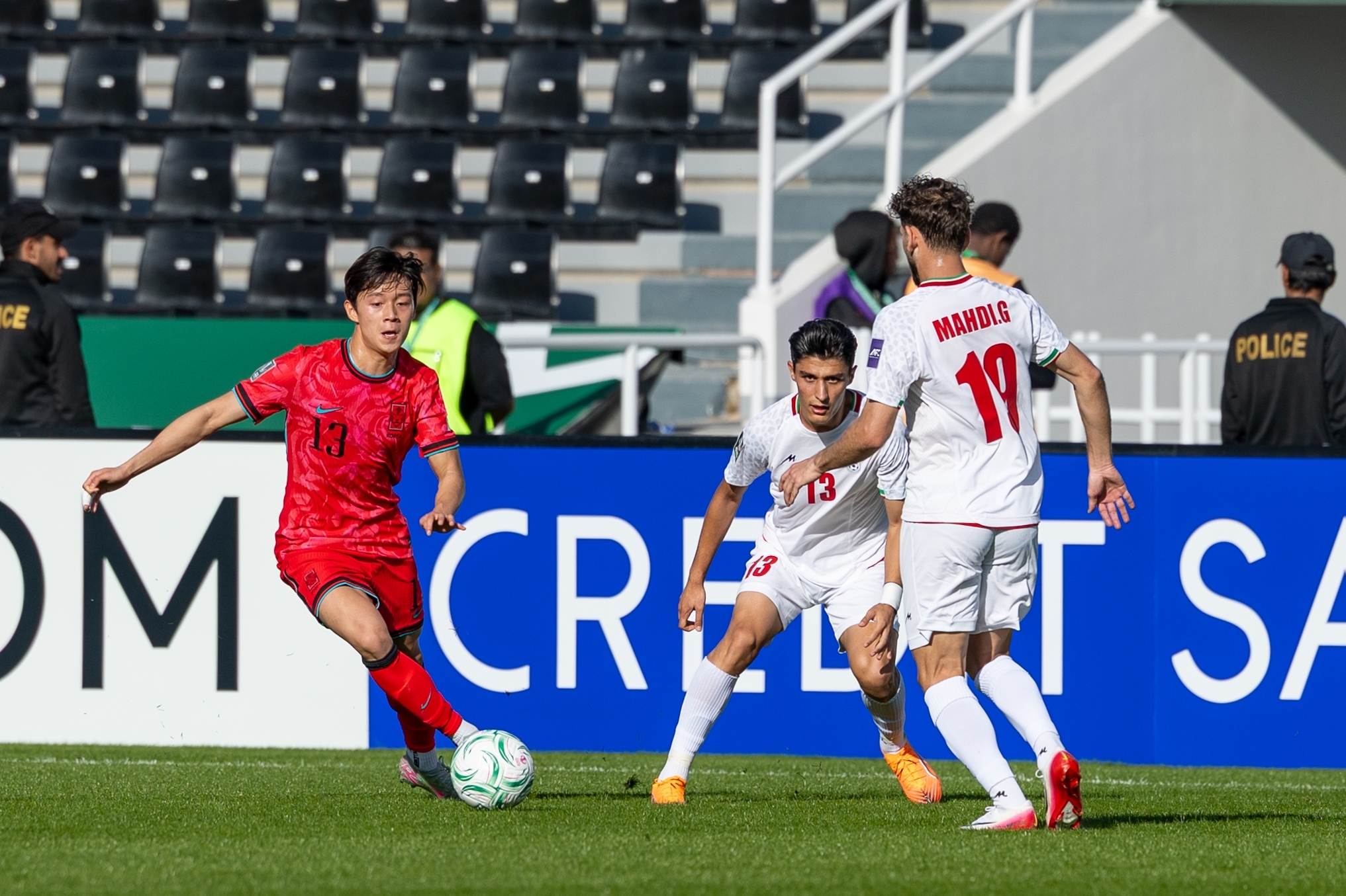 امید ایران به برد پر گل نیاز دارد / عسکری در انتظار جواب MRI