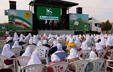 تماشاخانه سیار کانون مهمان خراسان جنوبی شد