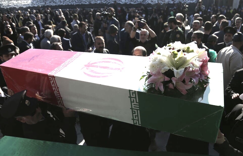 تشییع پیکر شهید میلاد دهقان در بم انجام شد