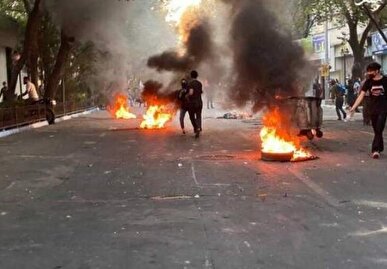 آنهایی که بانک‌ها و ساختمان‌های تجاری را آتش می‌زنند به دنبال مطالبات مردم نیستند + فیلم