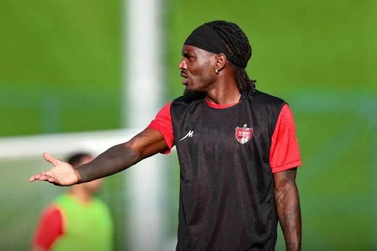 منصوریان وینگر پرسپولیس را برای الطلبه میخواهد