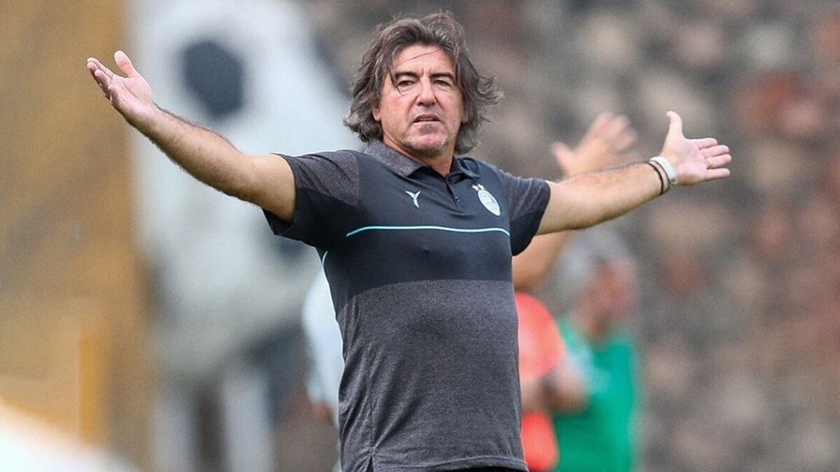 تاکید ساپینتو برای برگزاری بازی در 14 امروز دوشنبه