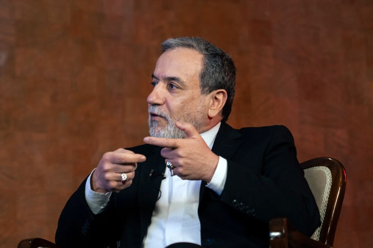 عراقچی: بسیاری از عوامل تروریستی به همراه اسلحه دستگیر شدند/ مدارک بسیار زیادی از دخالت خارجی وجود دارد + فیلم