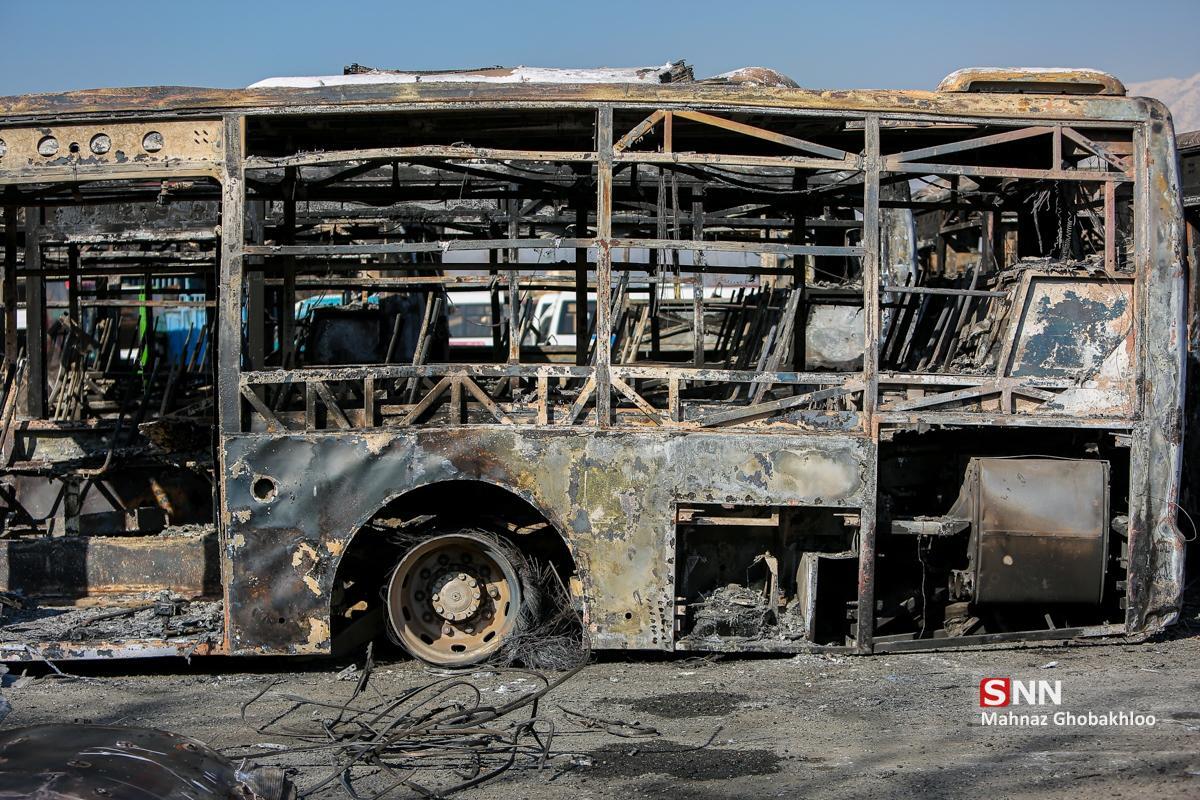 تصاویر اتوبوس‌های آتش گرفته توسط اغتشاشگران/ چند اتوبوس آسیب دیده است؟