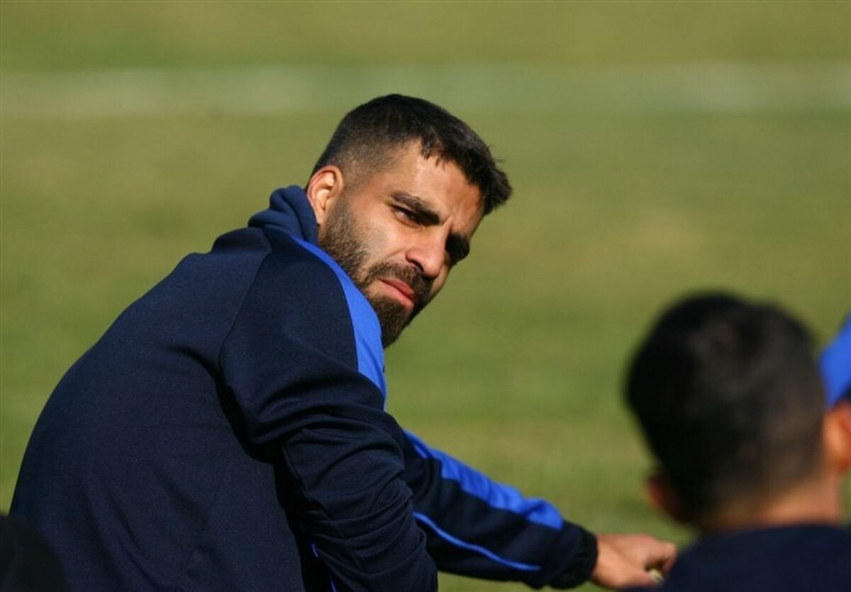 مدافع سابق استقلال به فجر سپاسی شیراز پیوست