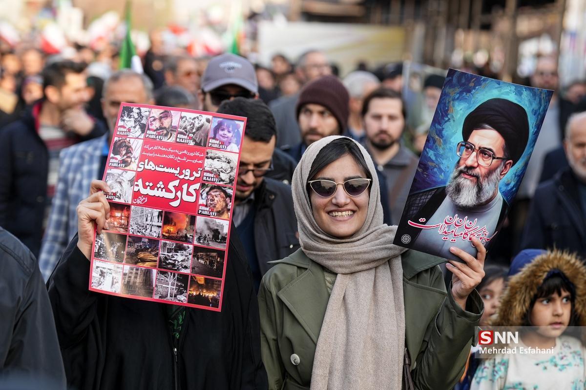 با هر پوشش و اعتقادی پشت رهبر انقلاب هستیم + فیلم