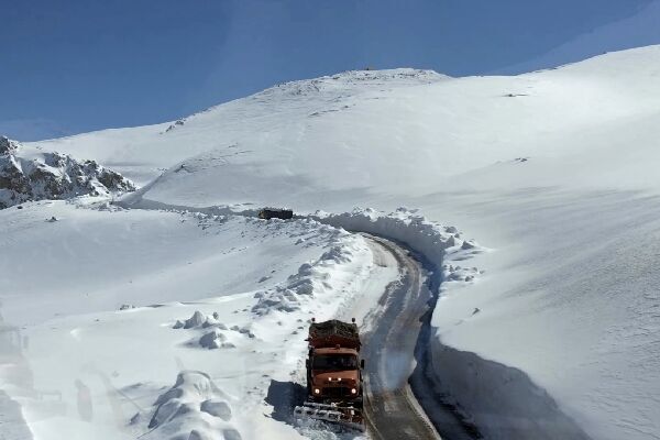 بازگشایی تمامی راههای روستایی الیگودرز