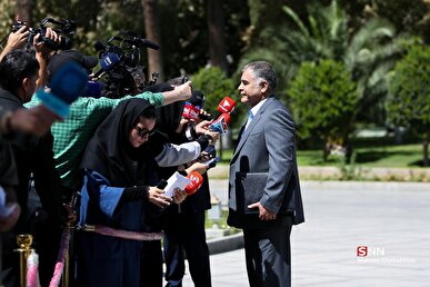 پاک‌نژاد: اینکه می‌گویند پول نفت ما را نمی‌دهند درست نیست/ ضمانت نامه‌های معتبر دریافت می‌شود + فیلم