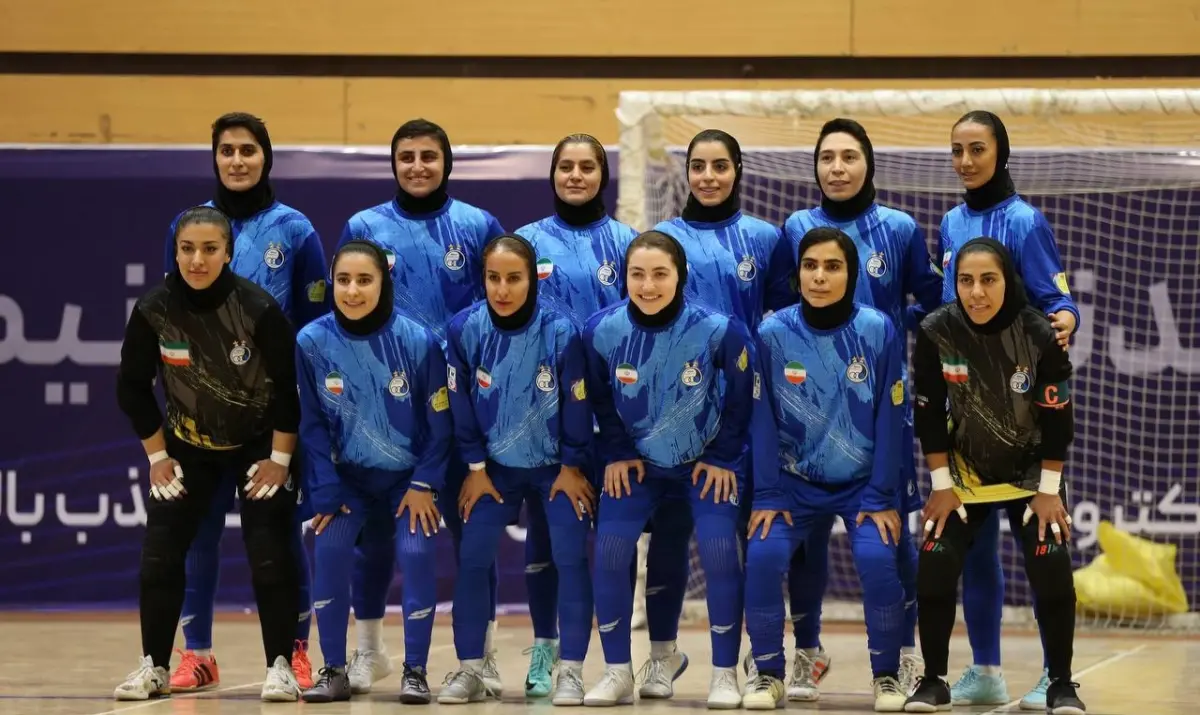 بانوان استقلال قهرمان نیم فصل لیگ برتر فوتسال شدند