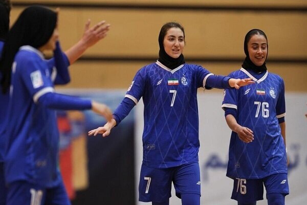 صدر جدول نیم فصل لیگ برتر فوتسال آبی شد